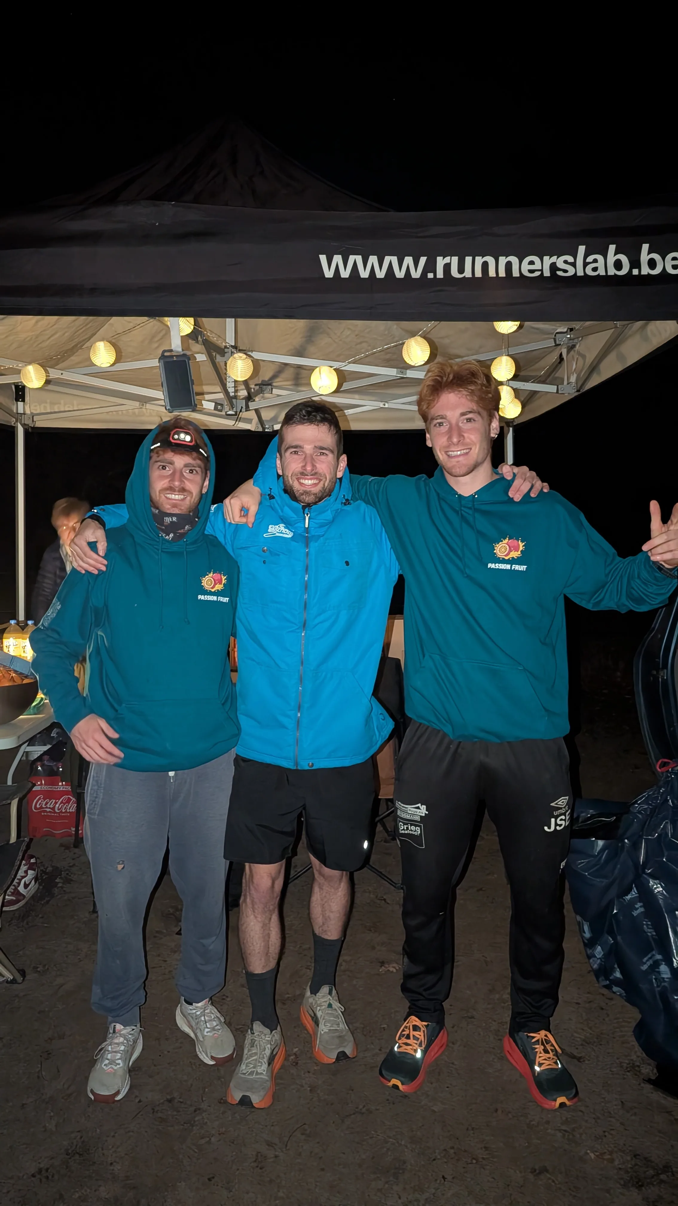 Bram, Tom en Tuur tijdens de 100 Mijl nachtloop